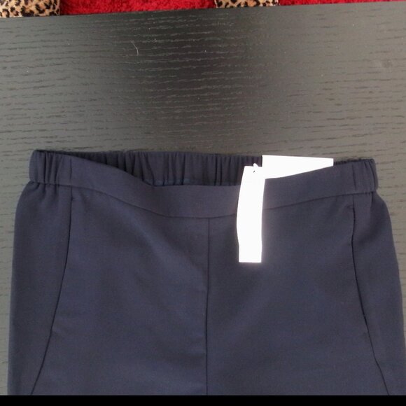 New Chico's 00R = Size 2 Relaxed Pull On Ankle Pants Navy Blue Pockets Stretch - Picture 2 of 15
